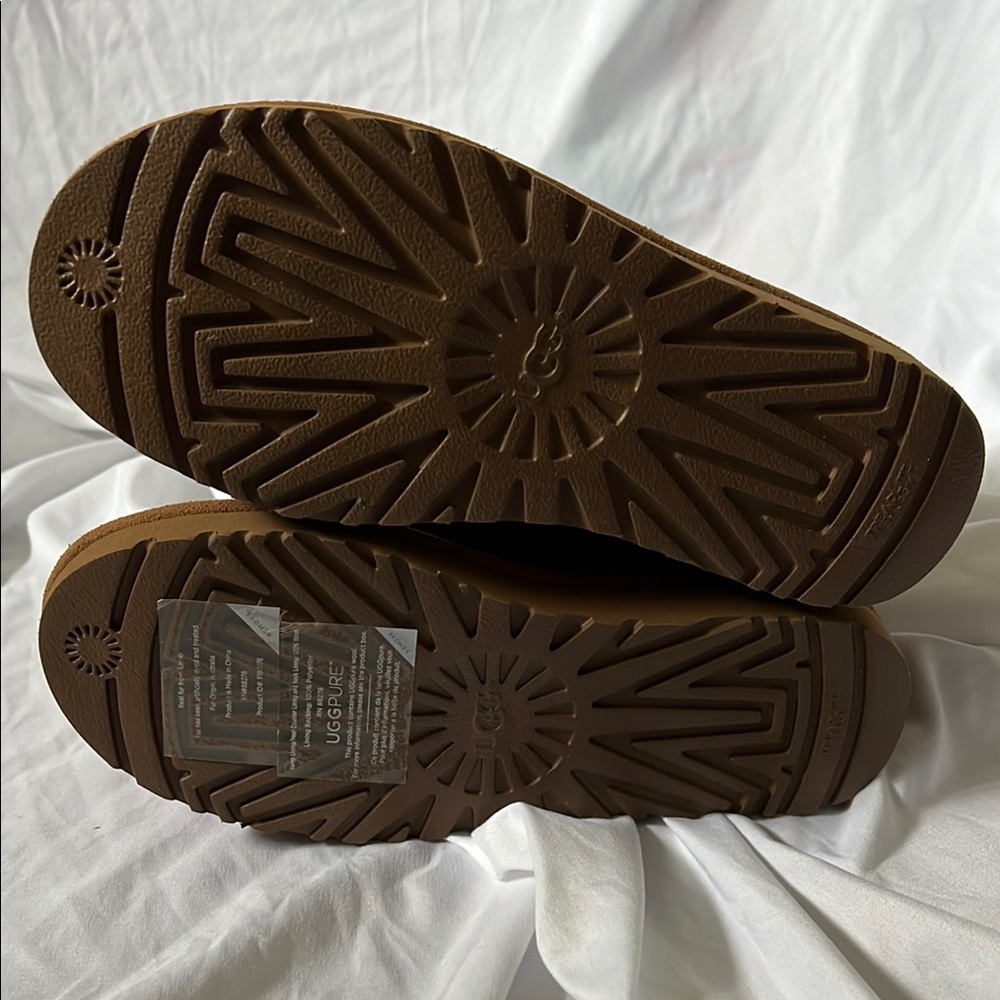 Ugg Constantine - image 6